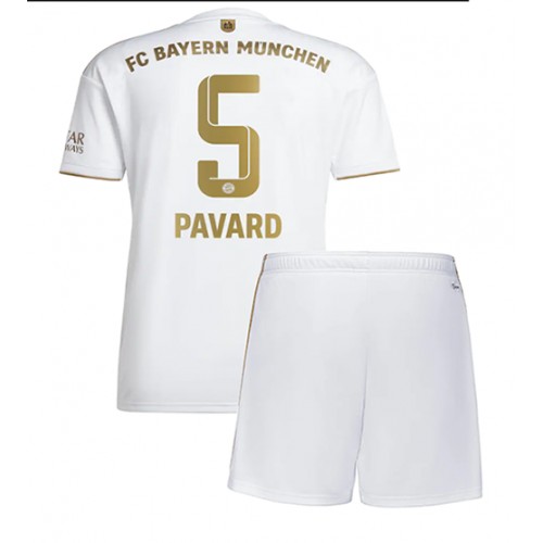 Bayern Munich Benjamin Pavard #5 kläder Barn 2022-23 Bortatröja Kortärmad (+ korta byxor) Bayern Munich Benjamin Pavard #5 kläder Barn 2022-23 Bortatröja Kortärmad (+ korta byxor)